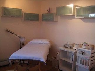Facial treatment room